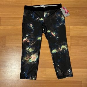 NWT Cosmic Soffe Low-Rise Dri Capri, Large